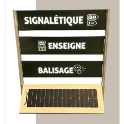 Totem signalétique autonome et solaire